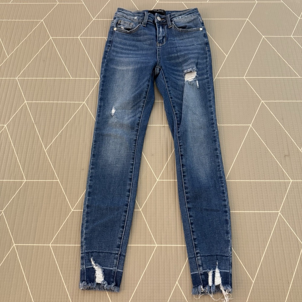 Judy Blue Skinny Fit Jeans Size 1/25 Distressed Raw Hem JB8847